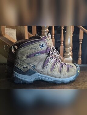 KEEN Women's Hiking Boots in Purple and Brown